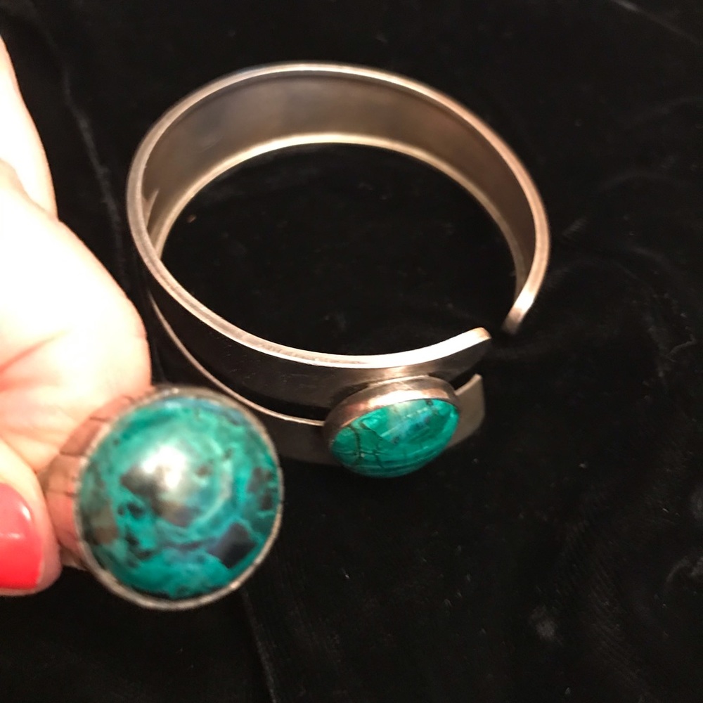 ———SOLD_______VINTAGE STERLING SILVER AND MALACHITE BRACELET WITH MATCHING RING - Picture 2 of 15